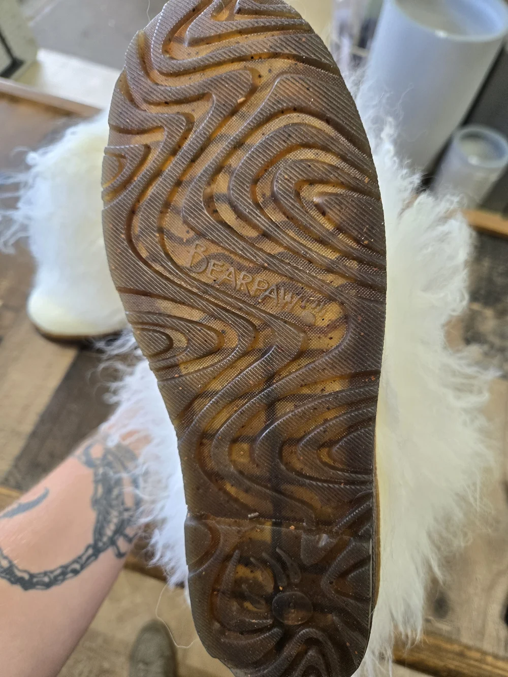 BearPaw Womens White Fur Boots Size 9